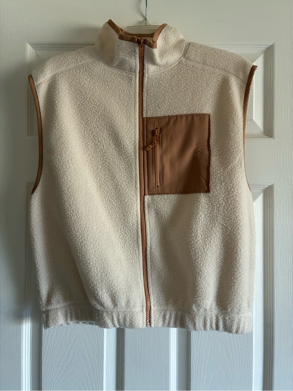 SO Cream Sherpa Fleece Vest with Tan Chest Pocket